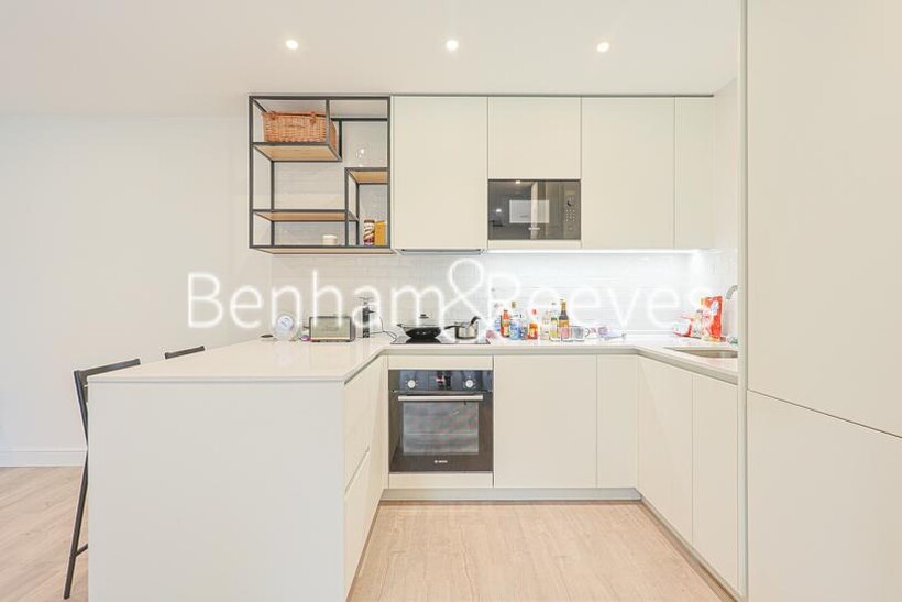 Caldon Boulevard, Wembley HA0 2 bed apartment to rent - £2,150 pcm (£496 pw)