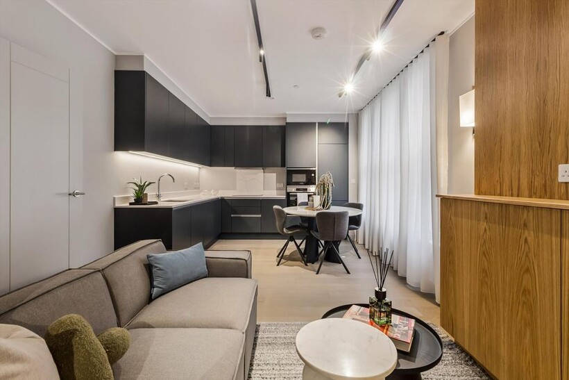 Clenston Mews, London, W1H 2 bed flat to rent - £7,085 pcm (£1,635 pw)