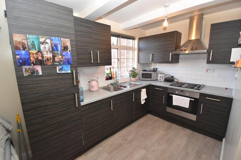 Clemens Street, Leamington Spa 3 bed flat to rent - £2,390 pcm (£552 pw)