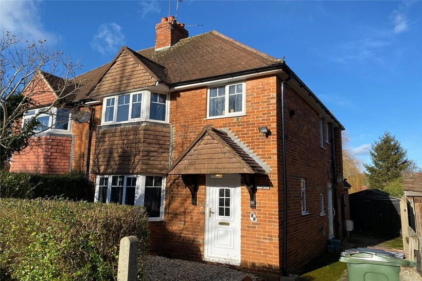 Ashenden Road, Guildford, GU2 4 bed semi-detached house to rent - £2,912 pcm (£672 pw)