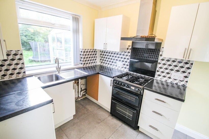 Malvern Close, Prestwich 3 bed semi-detached house to rent - £1,110 pcm (£256 pw)