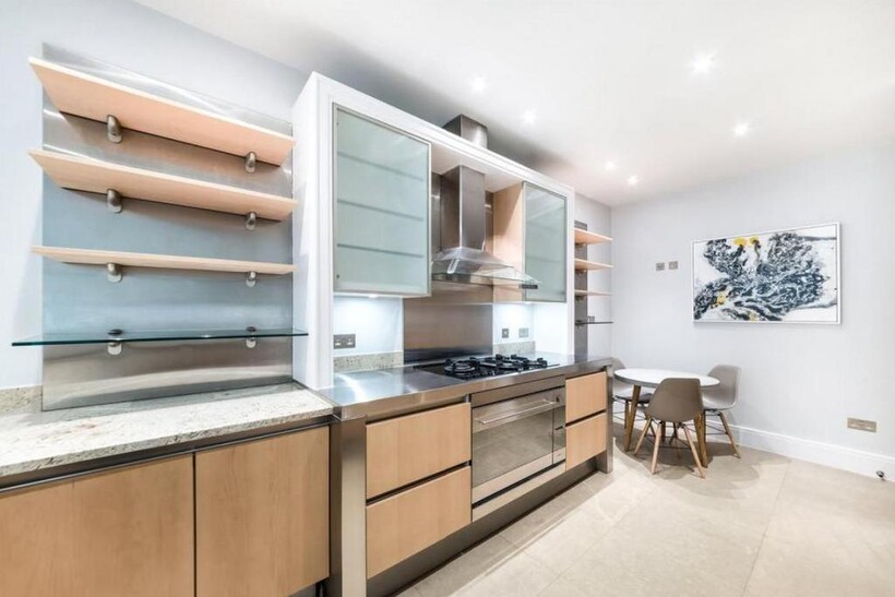 Culross Street, Mayfair, London, W1K 3 bed terraced house to rent - £14,083 pcm (£3,250 pw)
