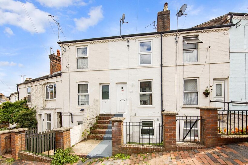 Rochdale Road, Tunbridge Wells 3 bed terraced house to rent - £1,750 pcm (£404 pw)