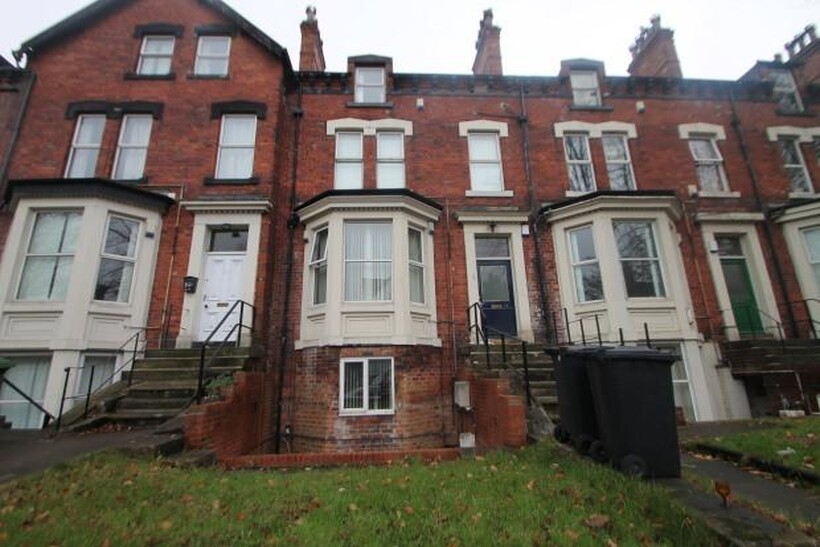 Cardigan Road, Leeds 9 bed house to rent - £4,602 pcm (£1,062 pw)