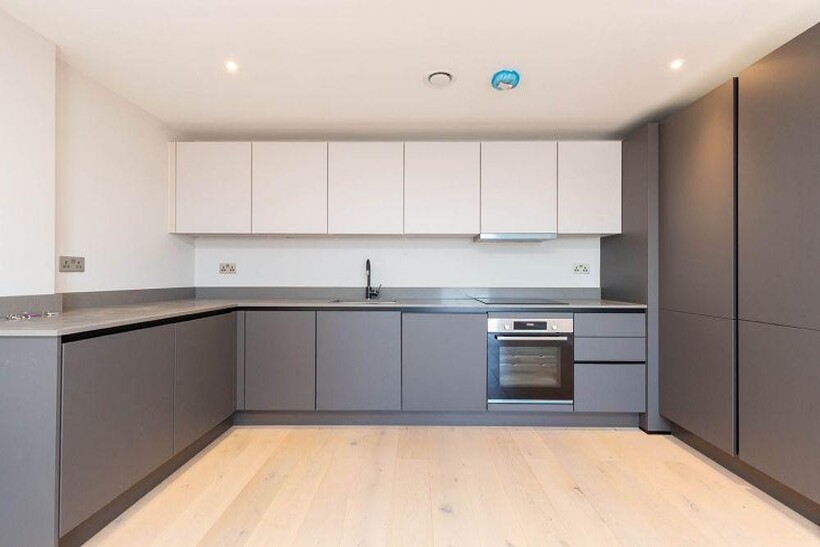 N8 2 bed apartment to rent - £2,799 pcm (£646 pw)