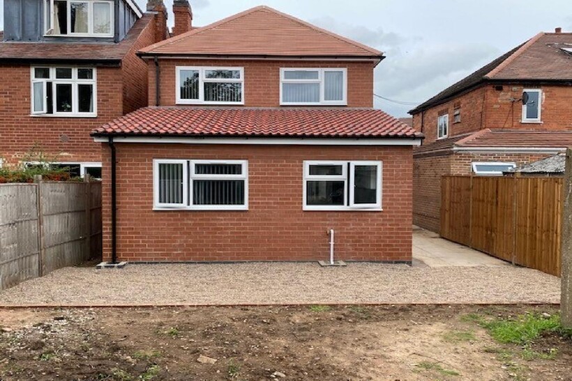Nottingham NG9 5 bed house to rent - £3,545 pcm (£818 pw)