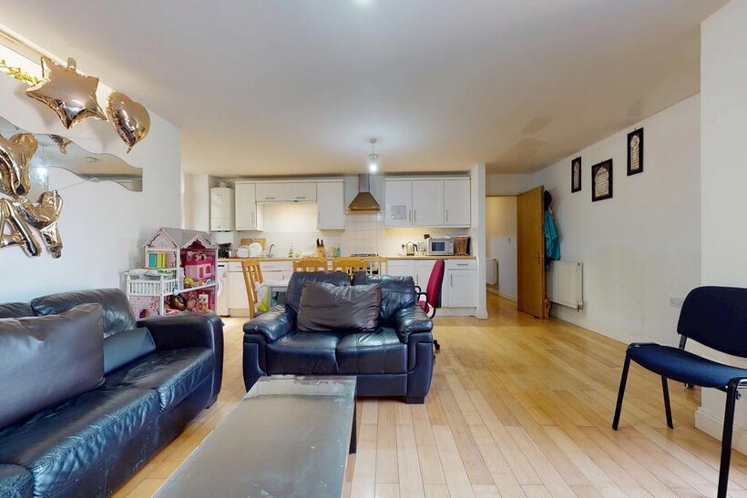 Walworth Road, London SE17 2 bed flat to rent - £2,300 pcm (£531 pw)