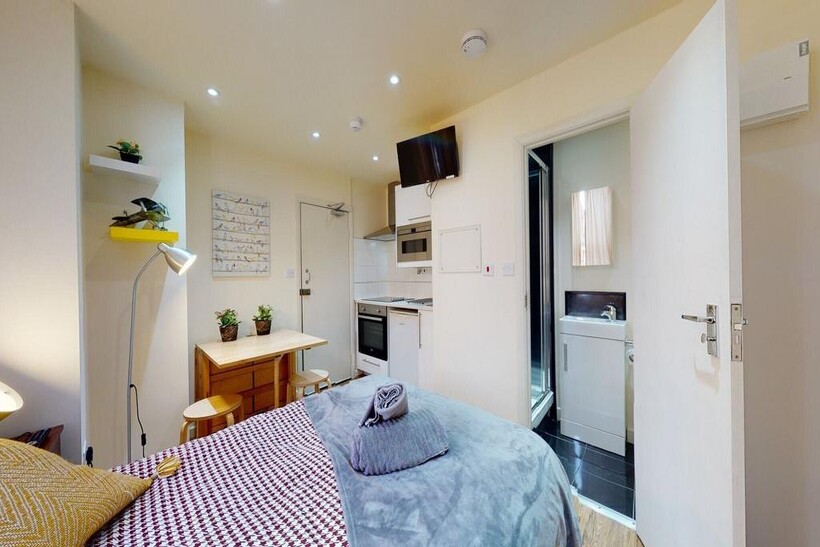 High Road, London NW10 1 bed flat to rent - £1,132 pcm (£261 pw)