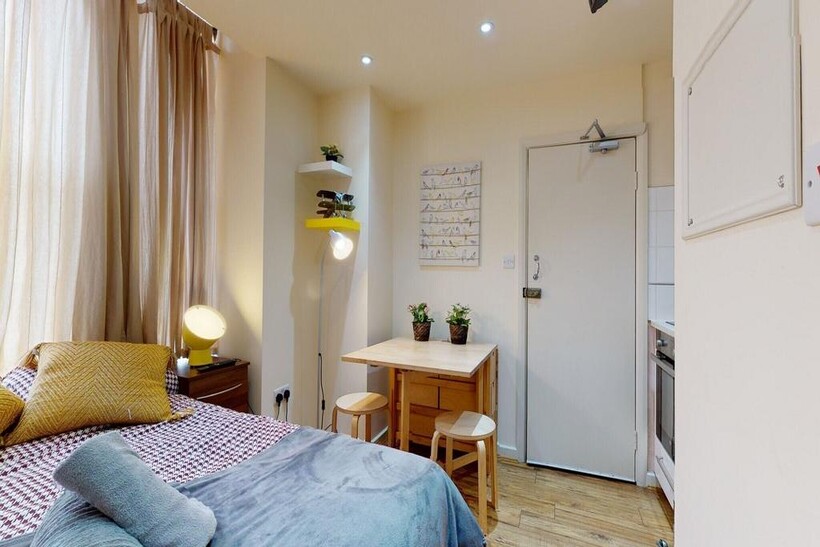 High Road, London NW10 1 bed flat to rent - £1,132 pcm (£261 pw)