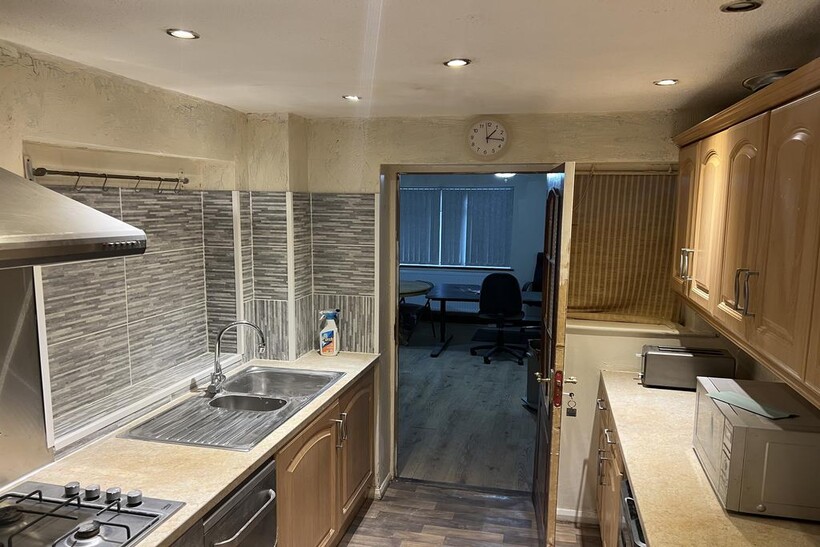 Cromer Road, Bury,manchester  BL8 1 bed in a house share to rent - £750 pcm (£173 pw)