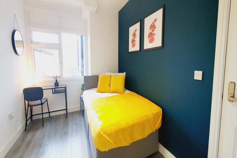 18 Woodville Street, St Helens 1 bed in a house share to rent - £430 pcm (£99 pw)