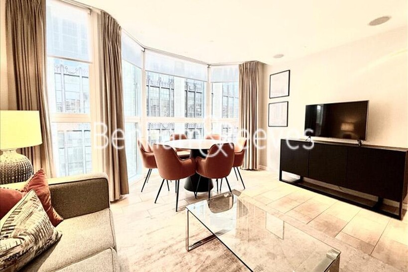 Kensington, Kensington W8 2 bed apartment to rent - £6,392 pcm (£1,475 pw)