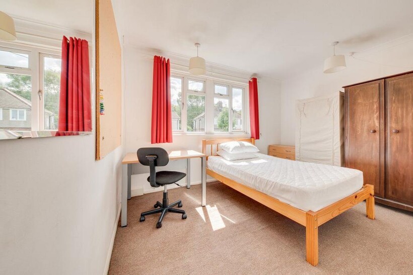 Old Park Avenue, Canterbury 4 bed house to rent - £1,426 pcm (£329 pw)