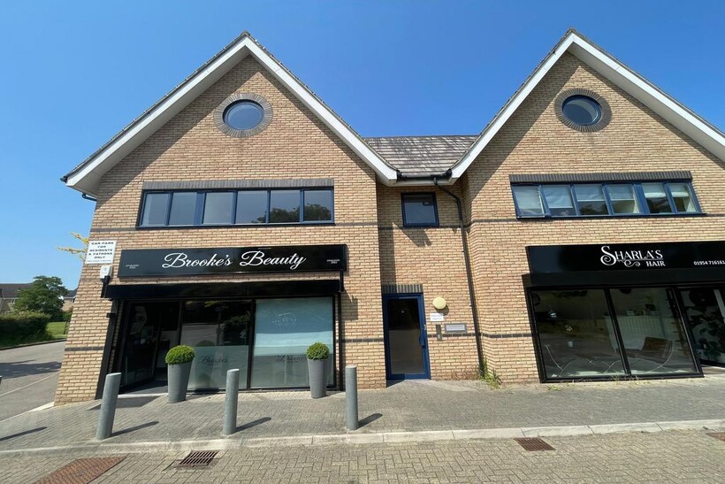 Furlong Way, School Court Furlong... 2 bed flat to rent - £955 pcm (£220 pw)