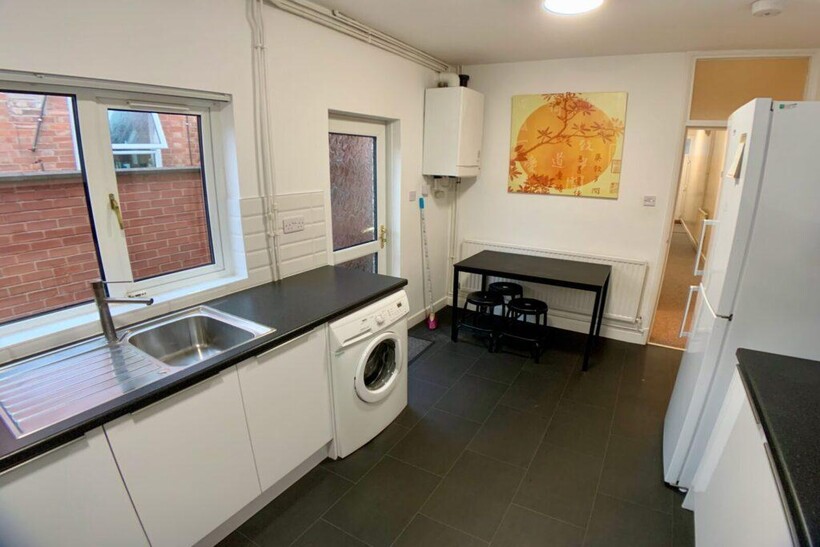 Evington Road, Leicester LE2 5 bed terraced house to rent - £2,080 pcm (£480 pw)