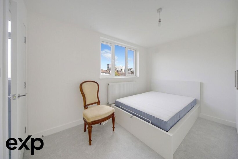 Latham Road, Bexleyheath DA6 1 bed in a house share to rent - £1,100 pcm (£254 pw)