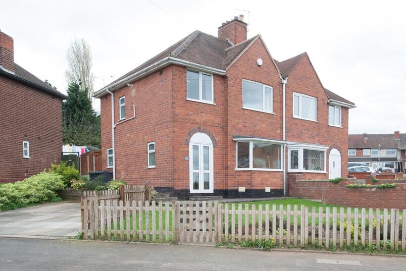 Brackenfield Road, Birmingham B44 3 bed semi-detached house to rent - £1,195 pcm (£276 pw)