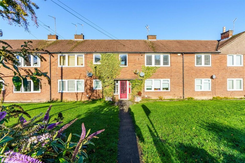 *6th July 2026* Church Road... 2 bed flat to rent - £1,250 pcm (£288 pw)