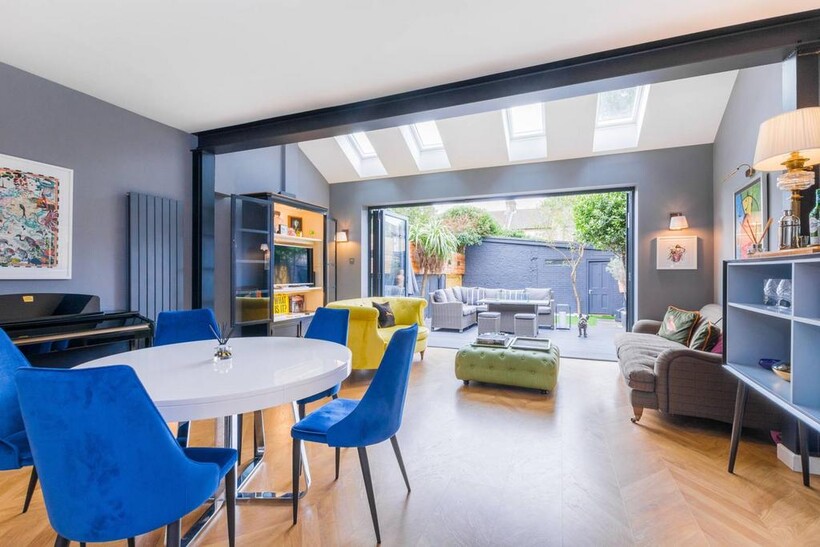 Henniker Gardens, Upton Park, London, E6 3 bed semi-detached house to rent - £5,000 pcm (£1,154 pw)