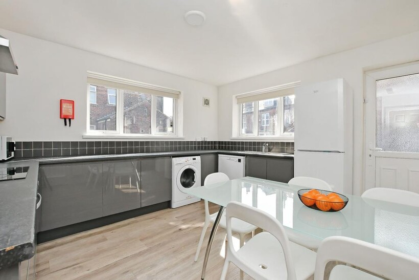 80 Stalker Lees Road, Sheffield 4 bed house share to rent - £347 pcm (£80 pw)