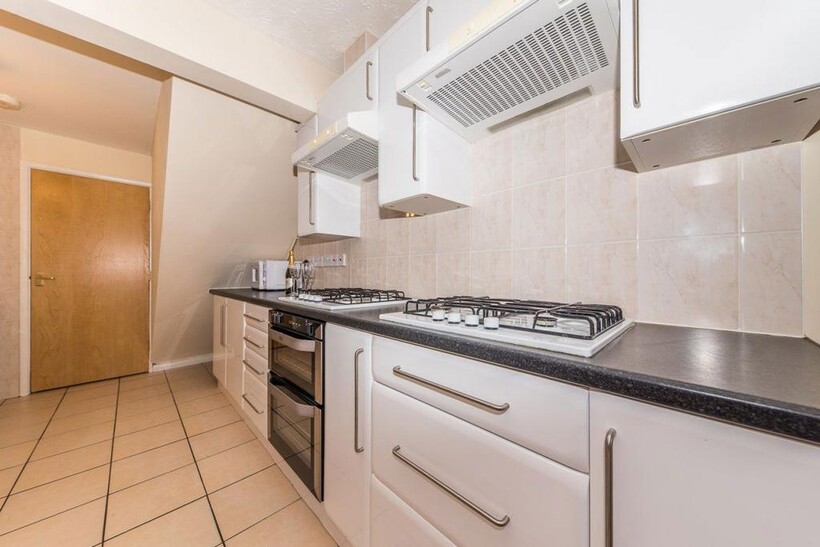 Tennyson Avenue, Canterbury 6 bed house to rent - £2,375 pcm (£548 pw)