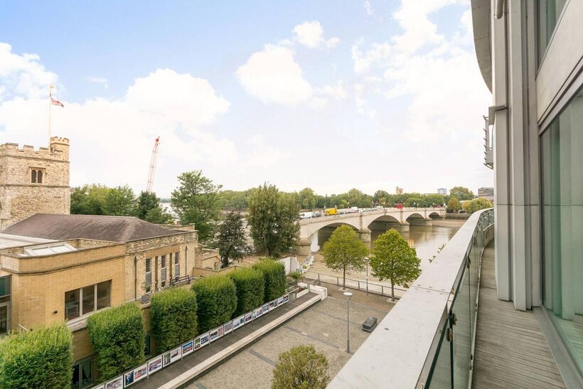 Brewhouse Lane, Putney, London, SW15 2 bed flat to rent - £3,345 pcm (£772 pw)