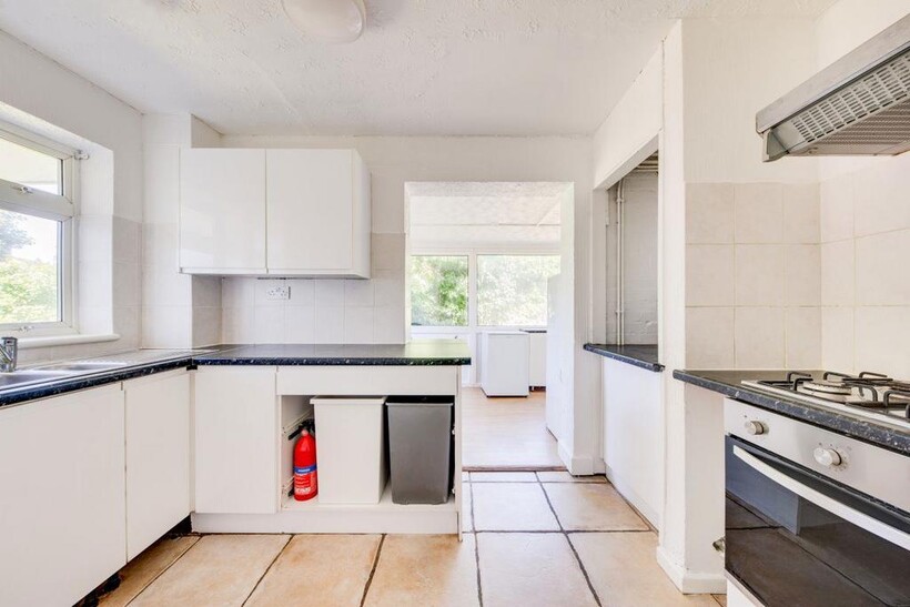 St Michaels Road, Canterbury 5 bed house to rent - £2,106 pcm (£486 pw)