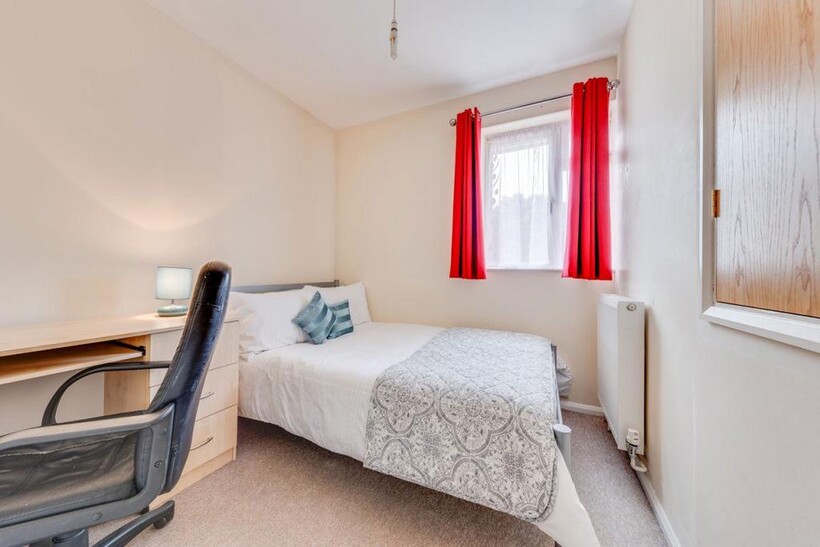 Kent Avenue, Canterbury 6 bed house to rent - £2,778 pcm (£641 pw)