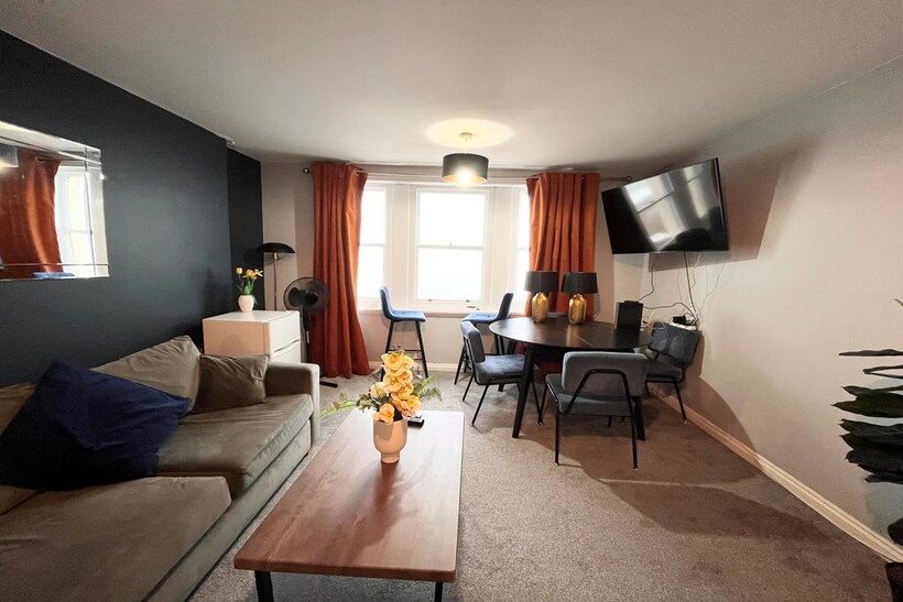 Modern One Bedroom central apartment