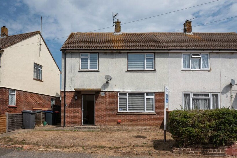 Somerset Road, Canterbury 4 bed house to rent - £2,132 pcm (£492 pw)