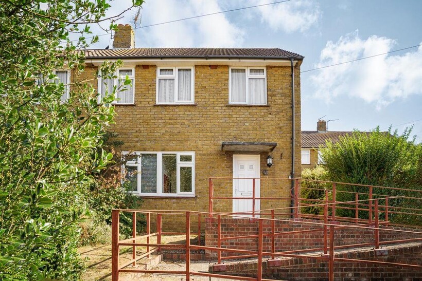 Warwick Road, Canterbury 4 bed house to rent - £2,197 pcm (£507 pw)