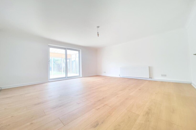 Slack Lane, Heath S44 4 bed semi-detached house to rent - £1,195 pcm (£276 pw)