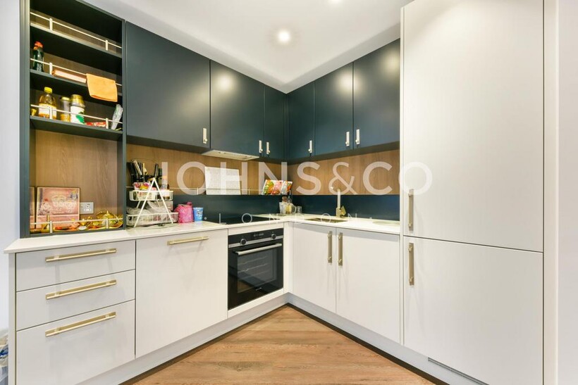 Eden Grove, Staines-upon-Thames, TW18 1 bed apartment to rent - £1,547 pcm (£357 pw)