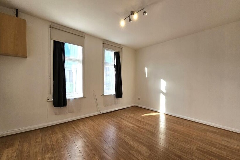 Bexley Road, Erith 1 bed apartment to rent - £1,025 pcm (£237 pw)