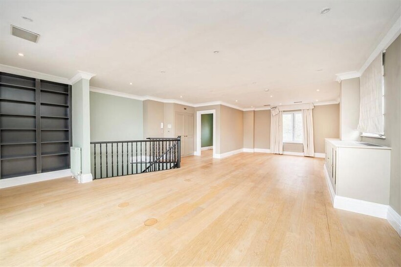 Hereford Square, London SW7 3 bed house to rent - £7,596 pcm (£1,753 pw)