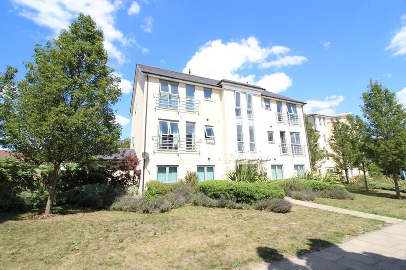 Springhead Parkway, Gravesend DA11 2 bed apartment to rent - £1,175 pcm (£271 pw)