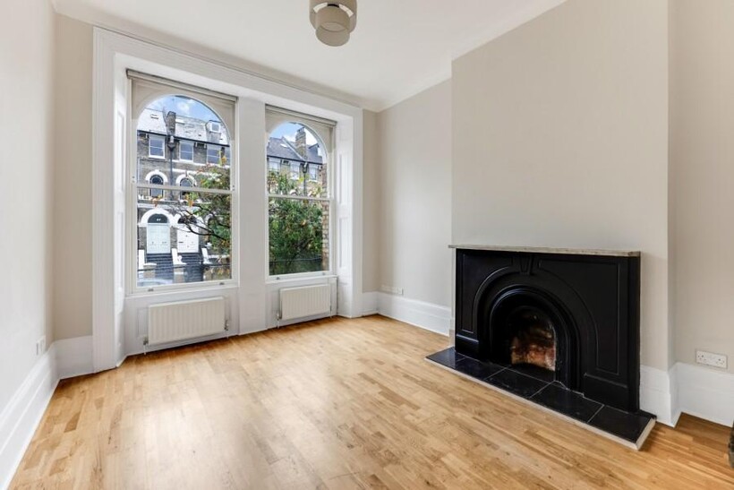 North Villas, Camden, London, NW1 2 bed apartment to rent - £2,578 pcm (£595 pw)