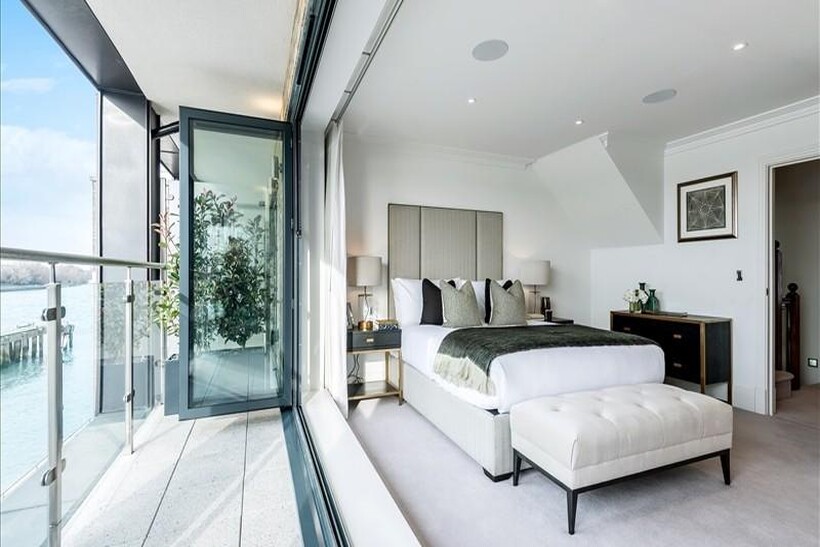 Palace Wharf, Rainville Road, London W6 3 bed apartment to rent - £12,177 pcm (£2,810 pw)