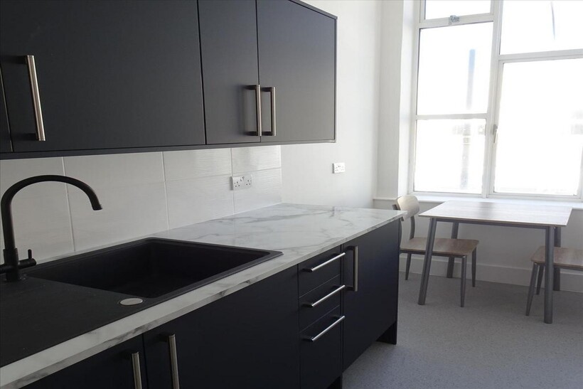 King Street, Hammersmith, London, W6 Property to rent - £1,625 pcm (£375 pw)
