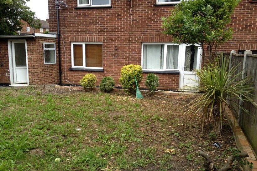 4 bedroom End Terrace for rent