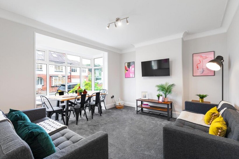 Estcourt Avenue, Leeds LS6 6 bed house to rent - £3,718 pcm (£858 pw)