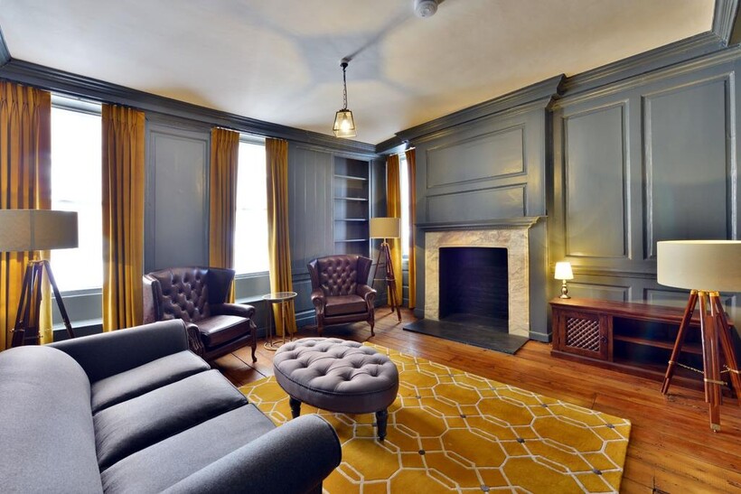 Meard Street, Soho, London W1 5 bed terraced house to rent - £9,533 pcm (£2,200 pw)