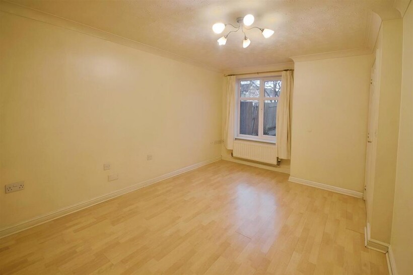 4d3019a1-Vscfl CZtto Hem1u Z9jb3 J4m4 FU.jpg