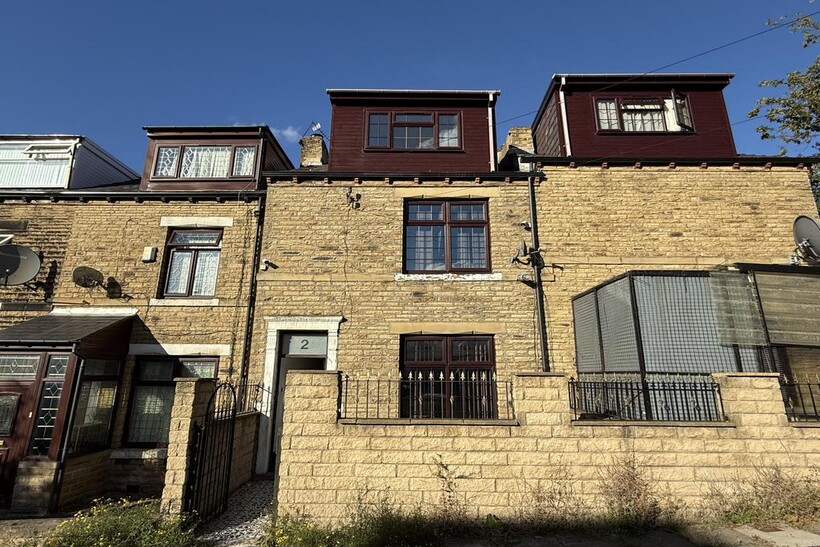 Waverley Terrace, Bradford, West... 5 bed terraced house to rent - £1,300 pcm (£300 pw)