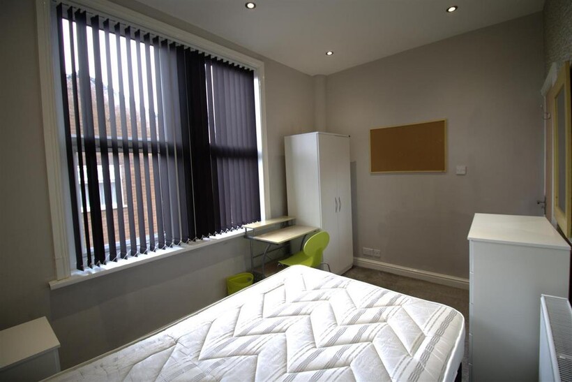 Room 4 120 Villiers Street.PNG