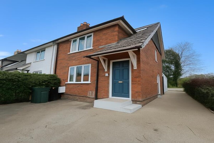 103 Raymond Crescent, Guildford GU2 6 bed house share to rent - £995 pcm (£230 pw)