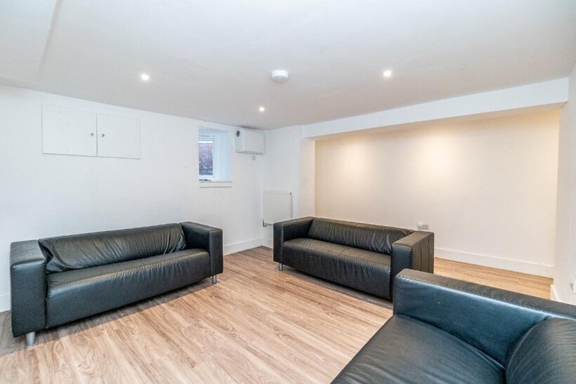 Wildman Street, Nottingham NG7 8 bed townhouse to rent - £5,026 pcm (£1,160 pw)