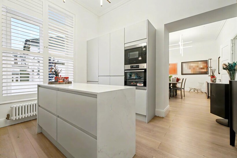 Abbey Road, London NW8 6 bed detached house to rent - £22,750 pcm (£5,250 pw)
