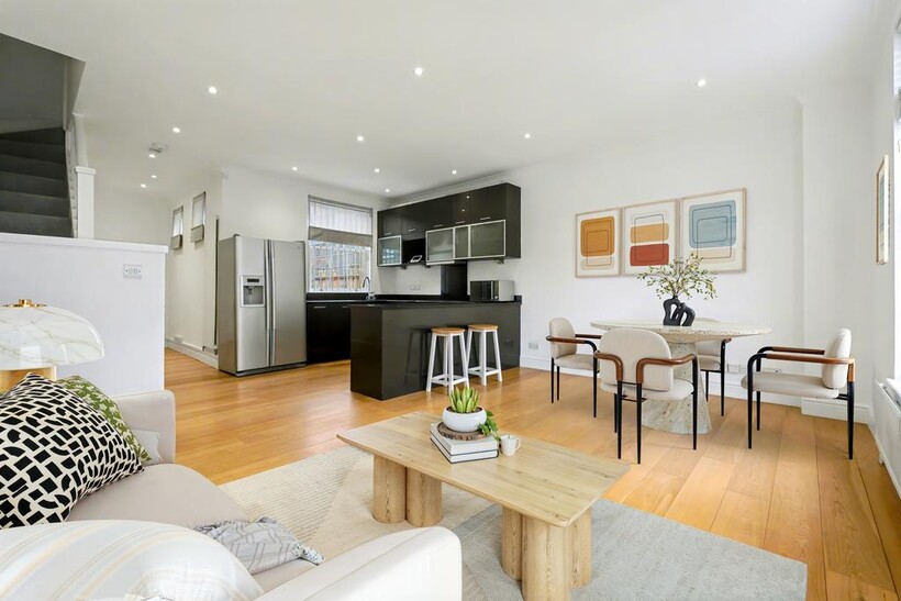 Queens Grove, London NW8 4 bed terraced house to rent - £5,798 pcm (£1,338 pw)