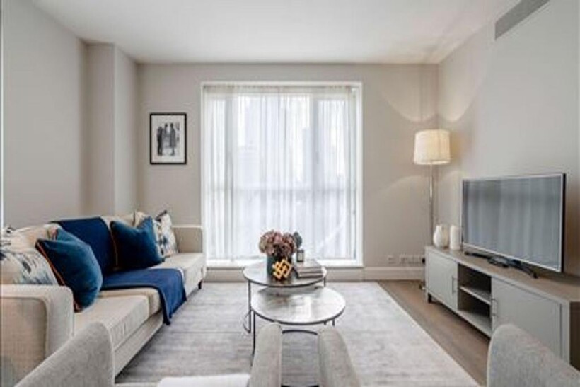 Westferry Circus, London, E14 2 bed flat to rent - £3,744 pcm (£864 pw)